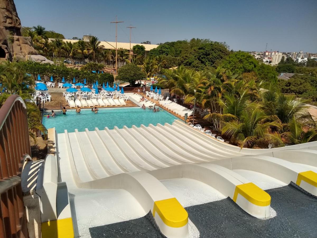 카우다스노바스 Piazza Com Acesso Ao Clube Diroma 아파트 호텔 외부 사진